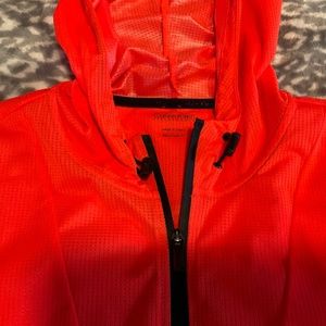 Calvin Klein water resistant pullover size Large